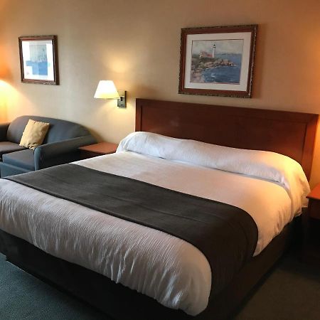 Beach Gardens Resort And Marina Powell River Bagian luar foto