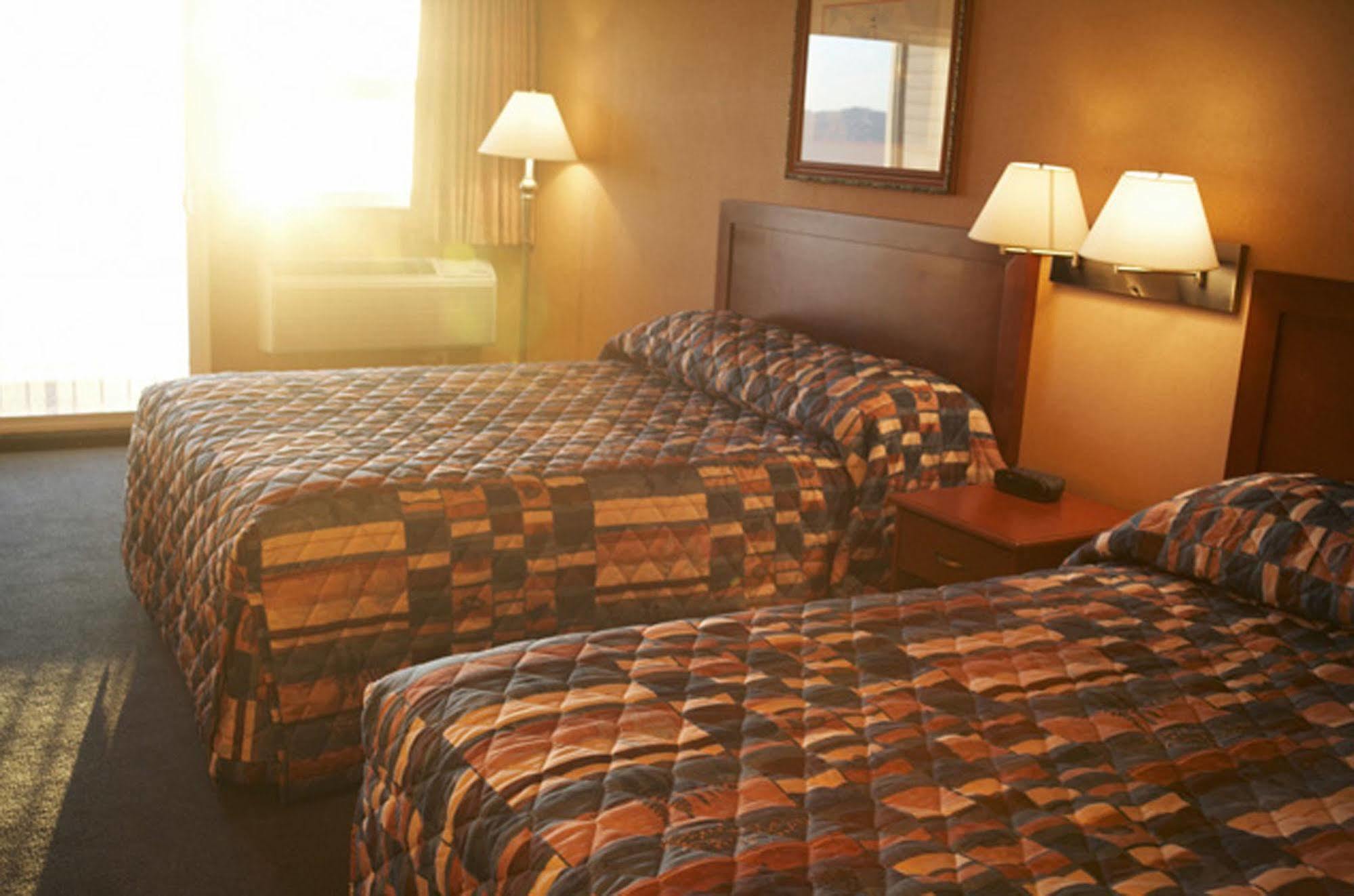 Beach Gardens Resort And Marina Powell River Bagian luar foto